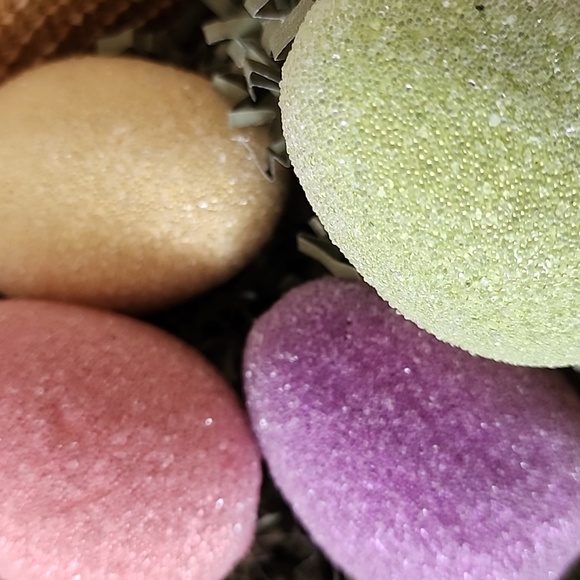 Wicker Basket with Easter Eggs - Picture 2 of 5